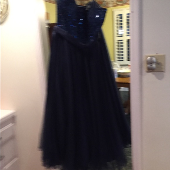 Plus size prom dress - Picture 2 of 2